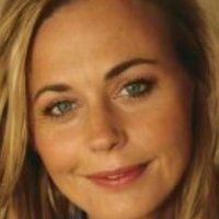 Abi Tucker Nøgen