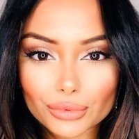 Afshan Azad Nøgen