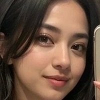 Alina Misiaki Nøgen