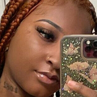 Aliyahshauntia Nøgen