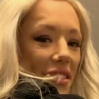 Amelia Elsa Robbins Nøgen