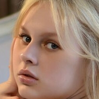 Angelika D Nøgen