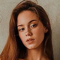 Angelina Romashka Nøgen