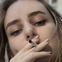 Aoife Bee Nøgen