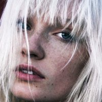 Ariel Beesley Nøgen