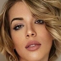 Ariel Gloss Nøgen
