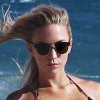 Ava Lange Nøgen