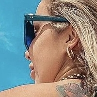 Beka.lee Nøgen