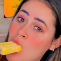 Bella Menezes Nøgen
