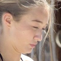 Bethan Sowerby Nøgen