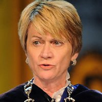 Beverly Warren Nøgen