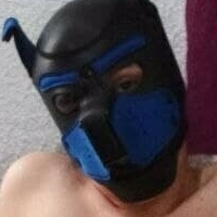 blueandredmask Nøgen