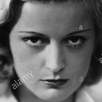 Camilla Horn Nøgen