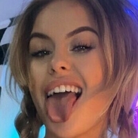 Chloe Bear Nøgen