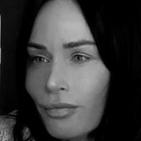 Clare Richards Nøgen
