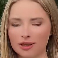 Daniela Virlan Nøgen