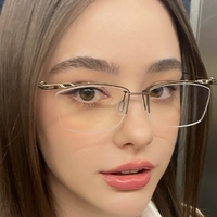Dasha Taran Nøgen