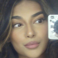 Deena Uddin Nøgen