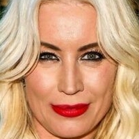 Denise Van Oulten Nøgen