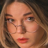 Ekaterina Kotenova Nøgen