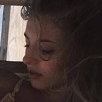 Eliana Jones Nøgen