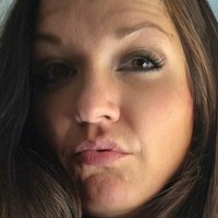Elisha Lynette Nøgen
