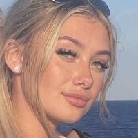 Ellie Nutalll Nøgen