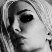 Emily Lazar Nøgen