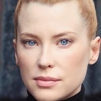 Emma Booth Nøgen