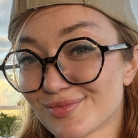 Emma Magnolia Nøgen