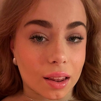 Emmiiisabella Nøgen