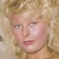 Fiona Cooper Nøgen