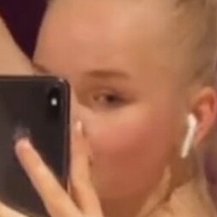 Fiona Kaiser Nøgen