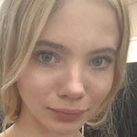 Freya Allan Nøgen