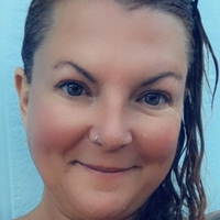 Fullgownwoman Nøgen