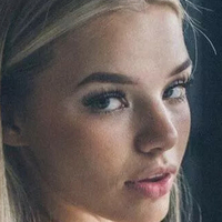 Grace Funk Nøgen