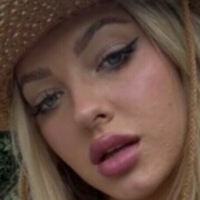 Hannah Hughes Nøgen