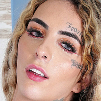 Isa Lauren Nøgen