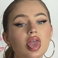Iulia Valentina Nøgen