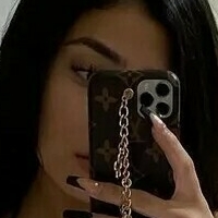 Julianna Ganez Nøgen