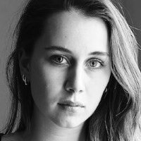Julie Brochorst Andersen Nøgen