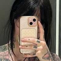 juneeberri Nøgen