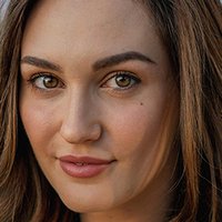 Katherine Barrell Nøgen