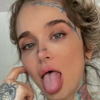 Katie Hollow Nøgen