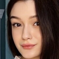 lana_bond Nøgen