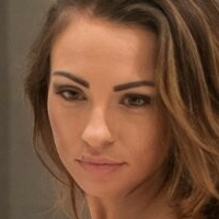 Larissa Mahl Nøgen
