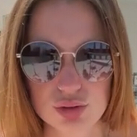 laurahorney Nøgen