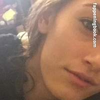 Lexi Cummins Nøgen