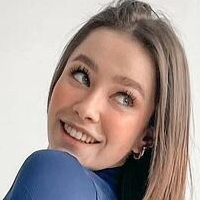 Lina Valeska Nøgen