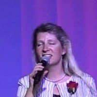 Linda Coombes Nøgen